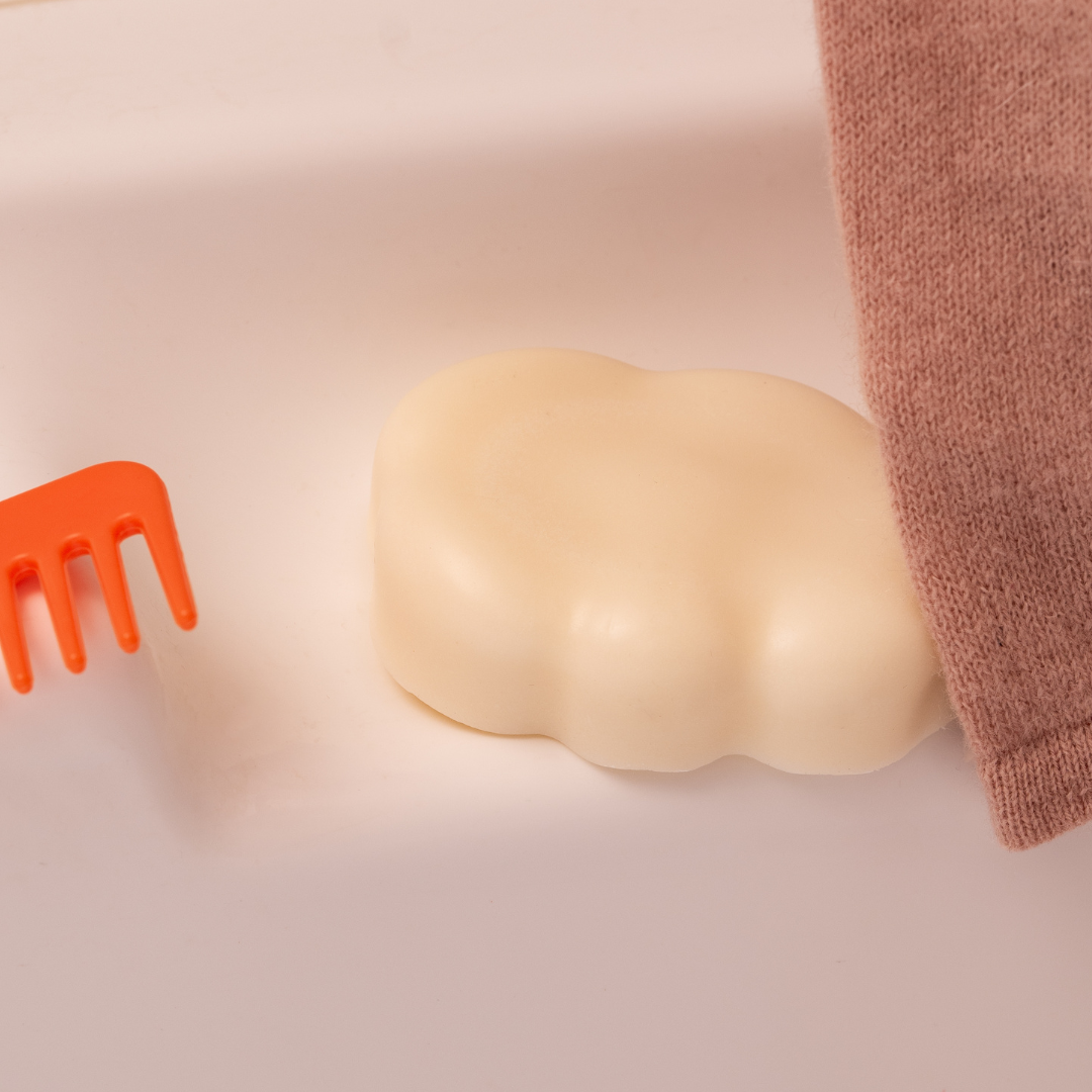 Le Soin Lavant et son porte-savon aimanté magique
